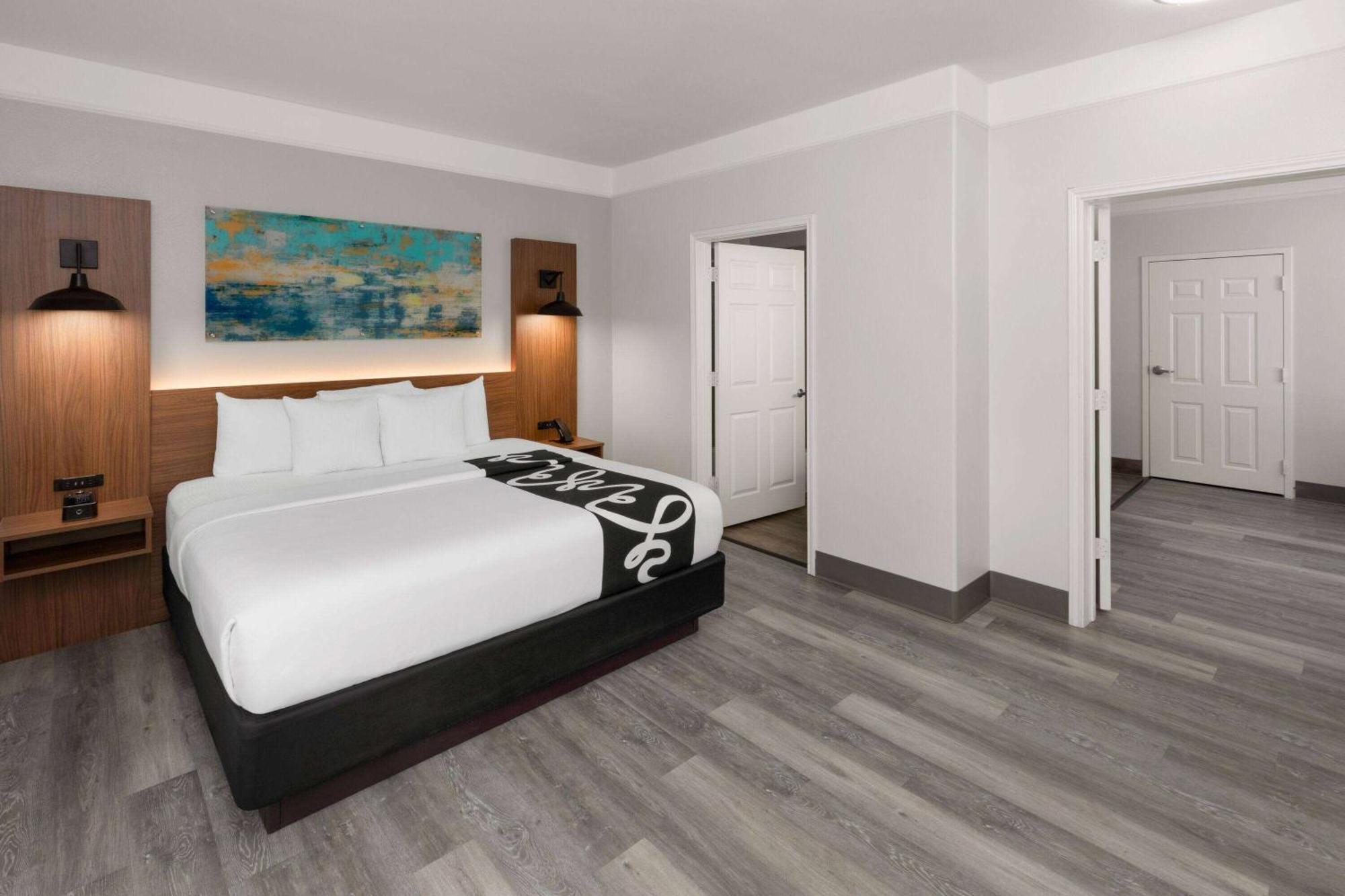 La Quinta By Wyndham Angleton Hotell Exteriör bild