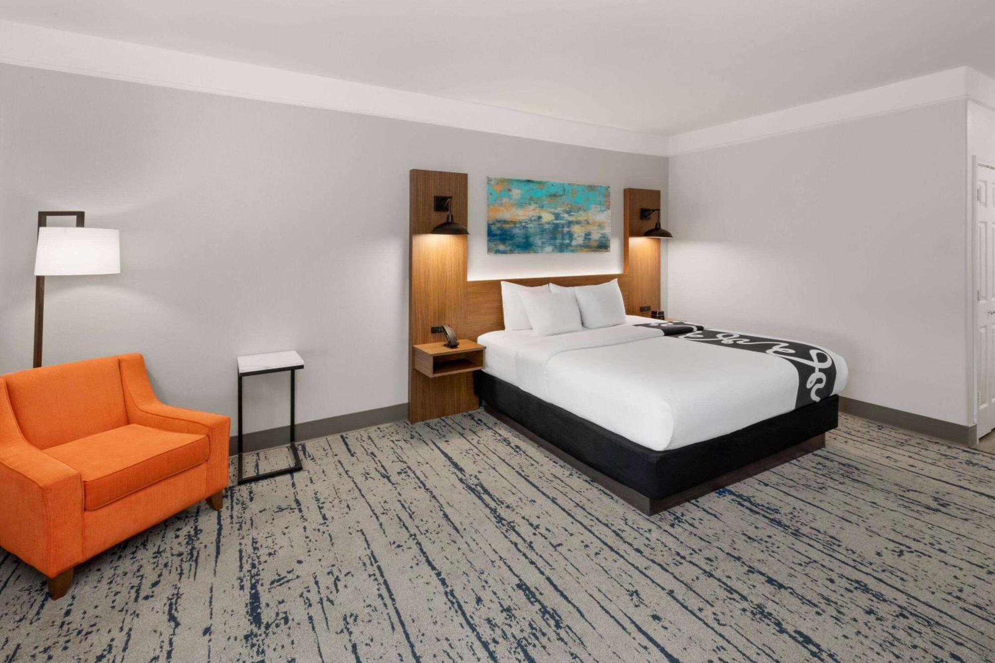La Quinta By Wyndham Angleton Hotell Exteriör bild
